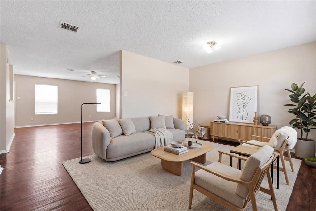 652 Lowe Drive, Cedar Hill, TX 75104 Main Photo