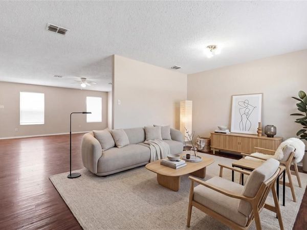 652 Lowe Drive, Cedar Hill, TX 75104