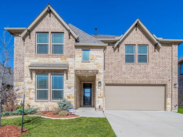 1049 Snowy Owl Drive, Alvarado, TX 76009