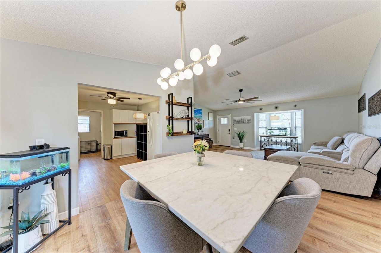 4505 30th Street Circle E, Bradenton, FL 34203 Photo