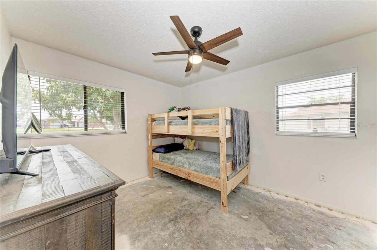 4505 30th Street Circle E, Bradenton, FL 34203 Photo