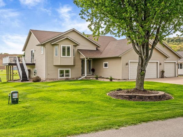 21563 Wolfe Run LANE, Galesville, WI 54630