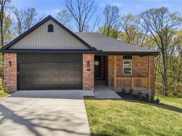 5 Bedworth Circle , Bella Vista, AR 72715