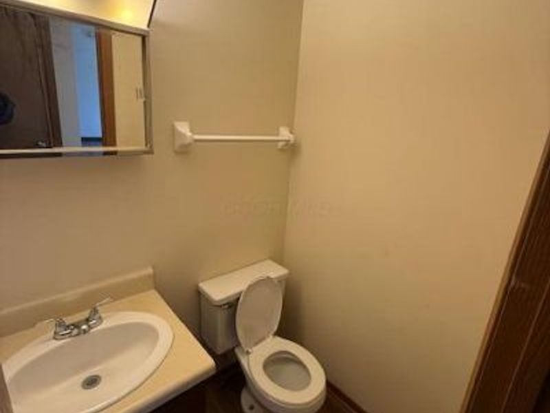 3479-3481 Westpoint Drive, Columbus, OH 43232 Photo 11