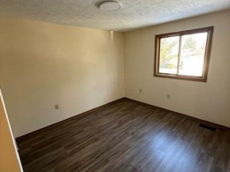3479-3481 Westpoint Drive, Columbus, OH 43232 Photo 9
