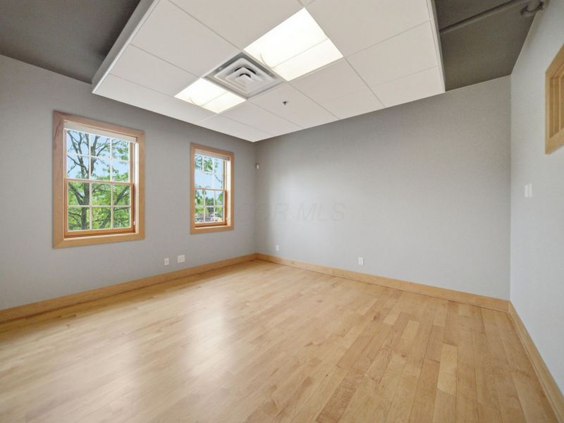 130 E Main Street, New Albany, OH 43054 Photo 12