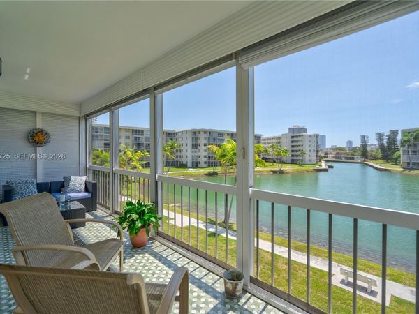2851 Leonard Dr, Unit J306, Aventura, FL 33160