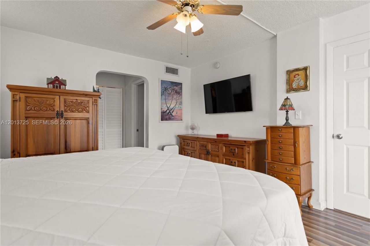 2851 Leonard Dr, Unit J306, Aventura, FL 33160 Photo