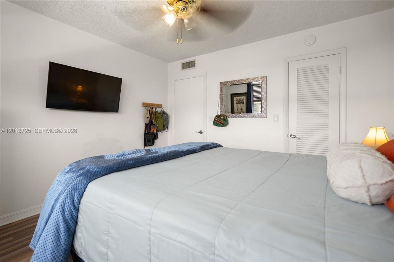 2851 Leonard Dr, Unit J306, Aventura, FL 33160 Photo