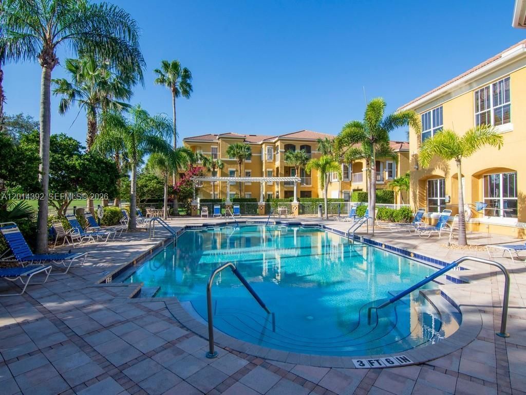 5035 Fairways Cir , Unit 305, Vero Beach, FL 32967 Photo