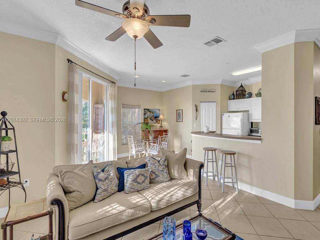 5035 Fairways Cir , Unit 305, Vero Beach, FL 32967 Photo