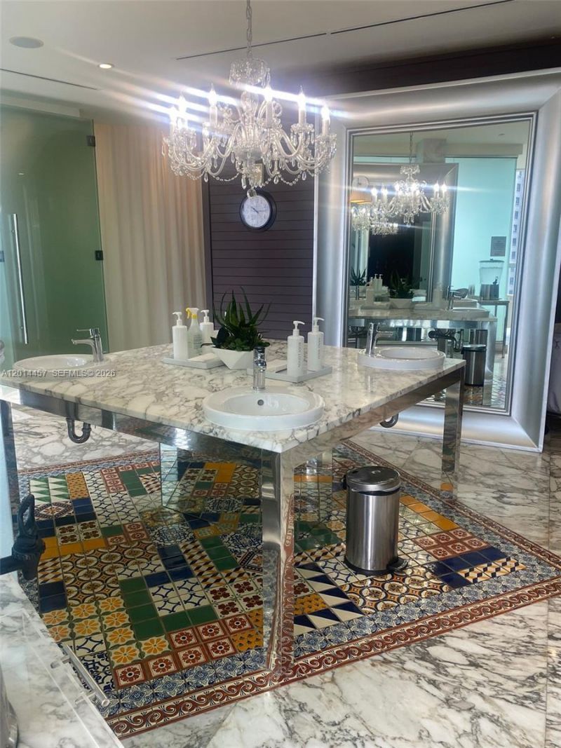 475 Brickell Ave , Unit 5508, Miami, FL 33131 Photo