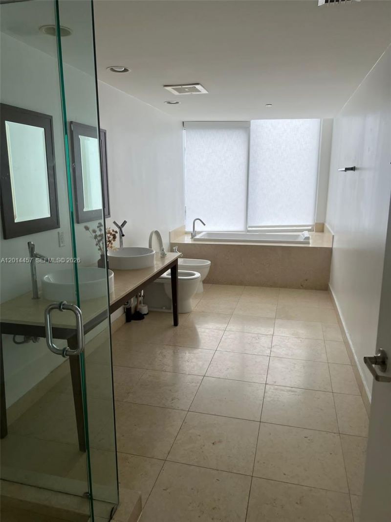 475 Brickell Ave , Unit 5508, Miami, FL 33131 Photo