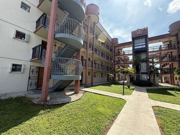 5400 W 21st Ct , Unit 403, Hialeah, FL 33016