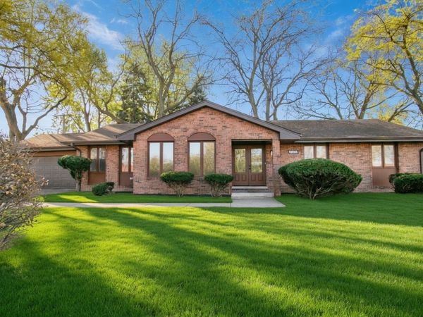 17001 Kimbark Avenue , South Holland, IL 60473