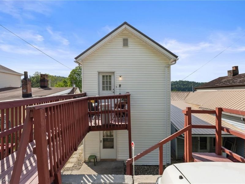 715 N Zane Highway, Martins Ferry, OH 43935 Photo 4