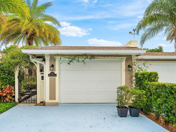 12383 Westhampton Circle, Wellington, FL 33414