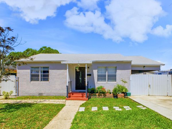 5509 W Garden Avenue, West Palm Beach, FL 33405
