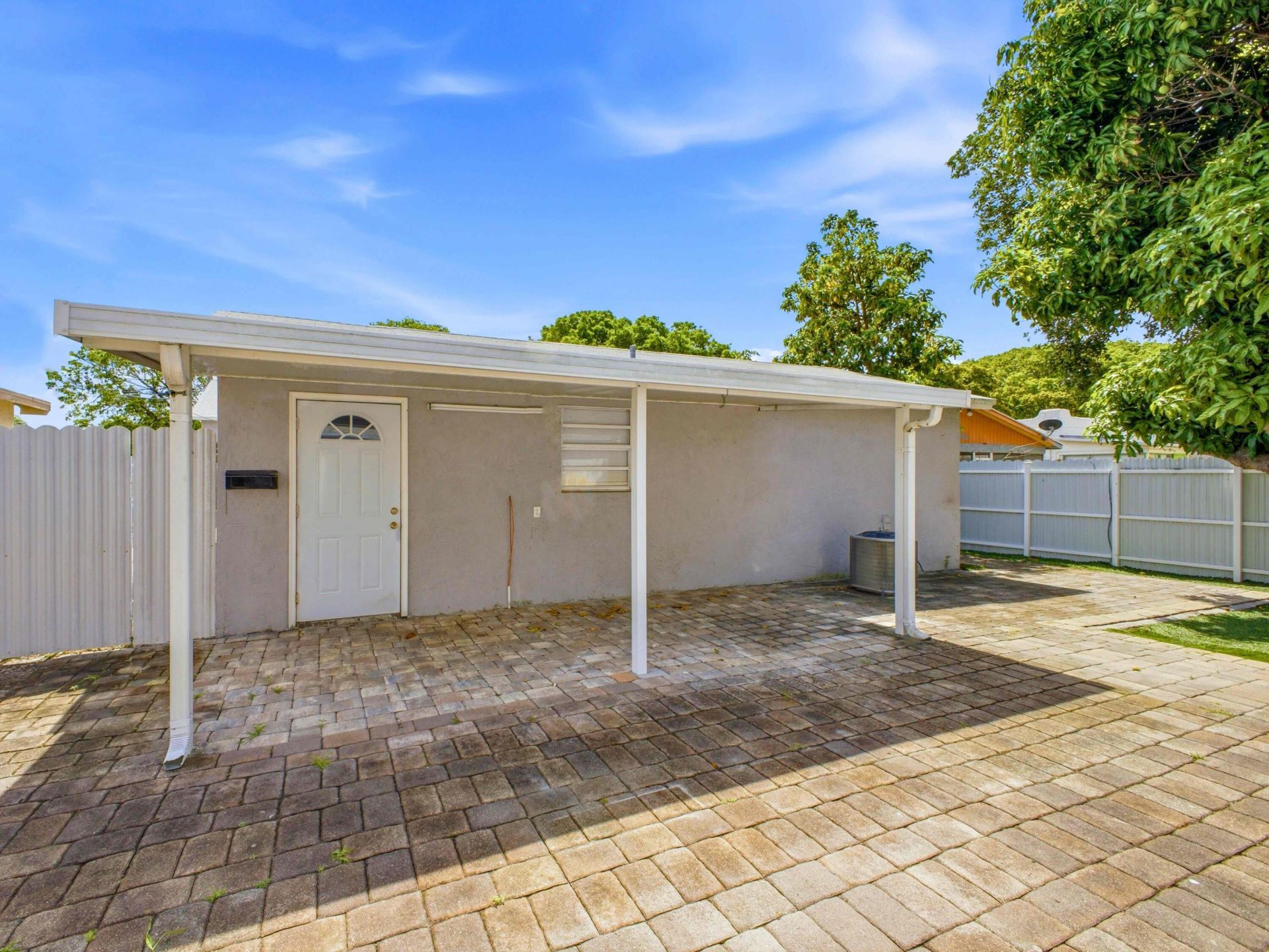 5509 W Garden Avenue, West Palm Beach, FL 33405 Photo