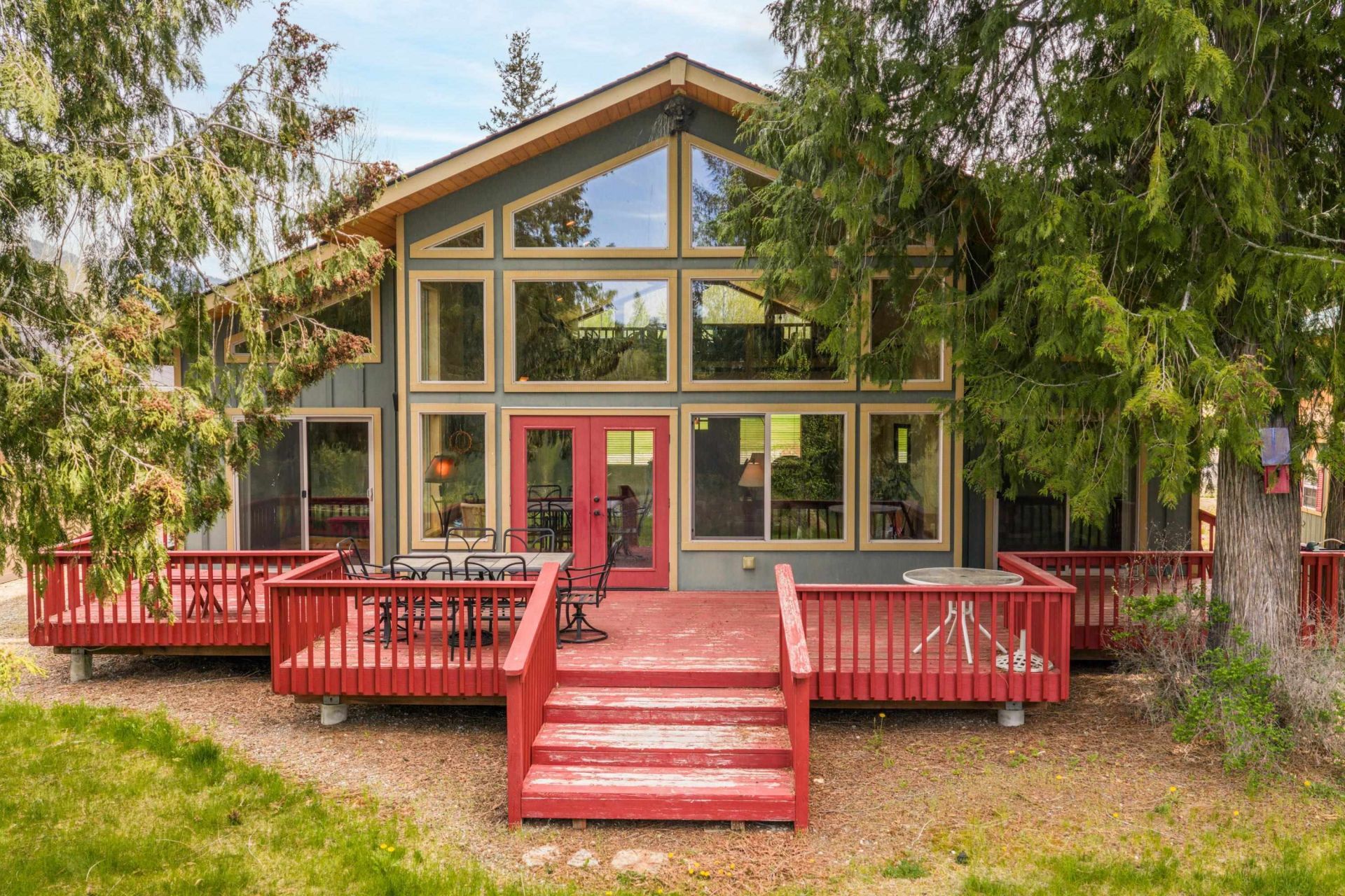 211 Conrad Dr, Ione, WA 99139 Main Photo