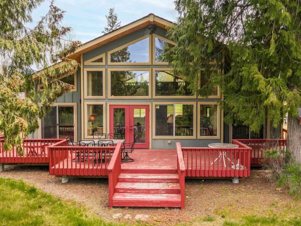 211 Conrad Dr, Ione, WA 99139