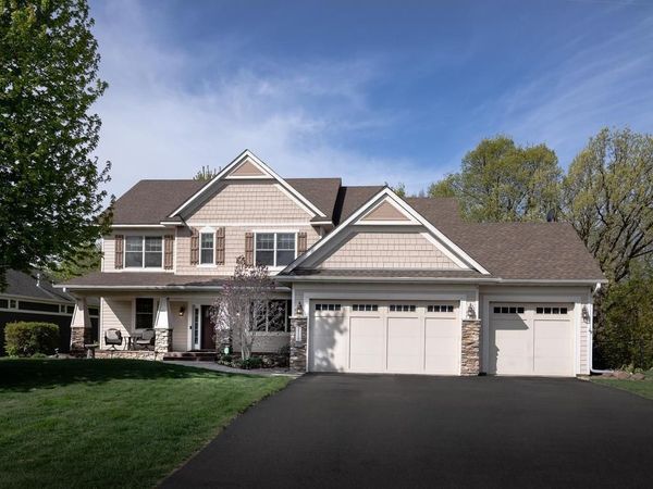 2110 Valley Creek Lane, Shakopee, MN 55379