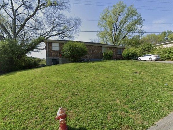 1 Peachtree St , Nashville, TN 37210