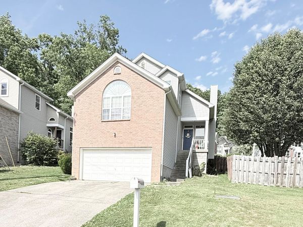4040 Farmingham Woods Dr , Hermitage, TN 37076