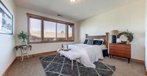 11679 Mcclintock Loop, Truckee, CA 96161 Photo