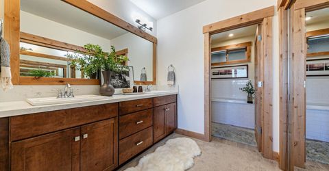 11679 Mcclintock Loop, Truckee, CA 96161 Photo