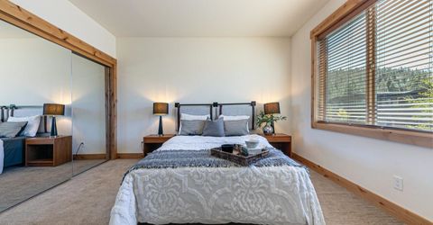 11679 Mcclintock Loop, Truckee, CA 96161 Photo