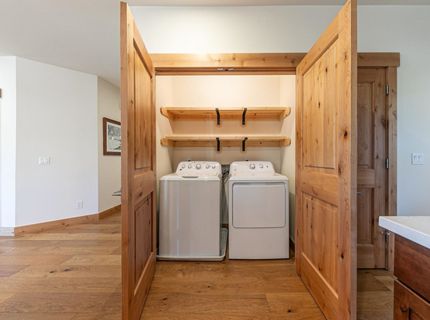 11679 Mcclintock Loop, Truckee, CA 96161 Photo