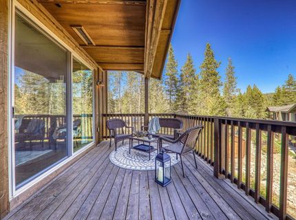 11679 Mcclintock Loop, Truckee, CA 96161 Photo