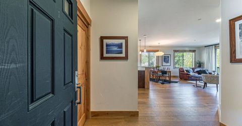 11679 Mcclintock Loop, Truckee, CA 96161 Photo