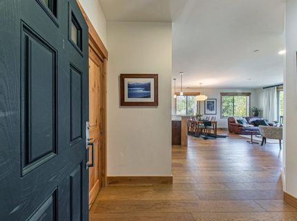 11679 Mcclintock Loop, Truckee, CA 96161 Photo