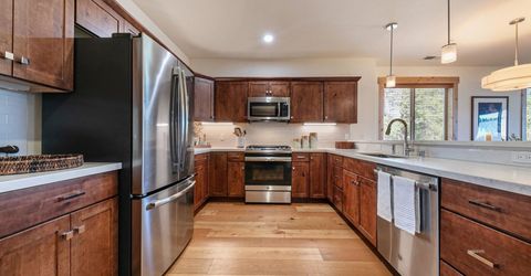 11679 Mcclintock Loop, Truckee, CA 96161 Photo