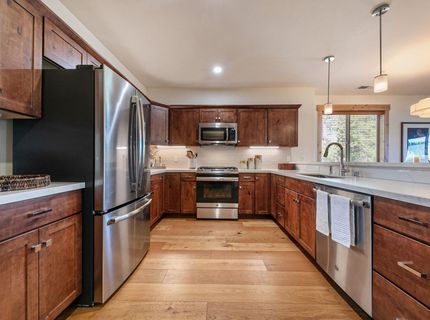 11679 Mcclintock Loop, Truckee, CA 96161 Photo