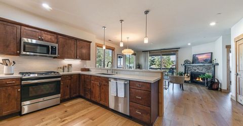 11679 Mcclintock Loop, Truckee, CA 96161 Photo