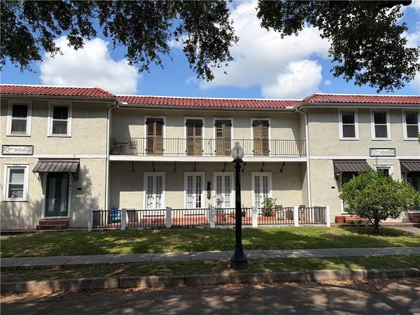 907-909 WILSON Drive , New Orleans, LA 70119
