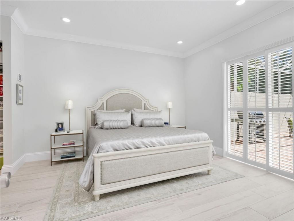 5902 Bermuda Ln, Naples, FL 34119 Photo