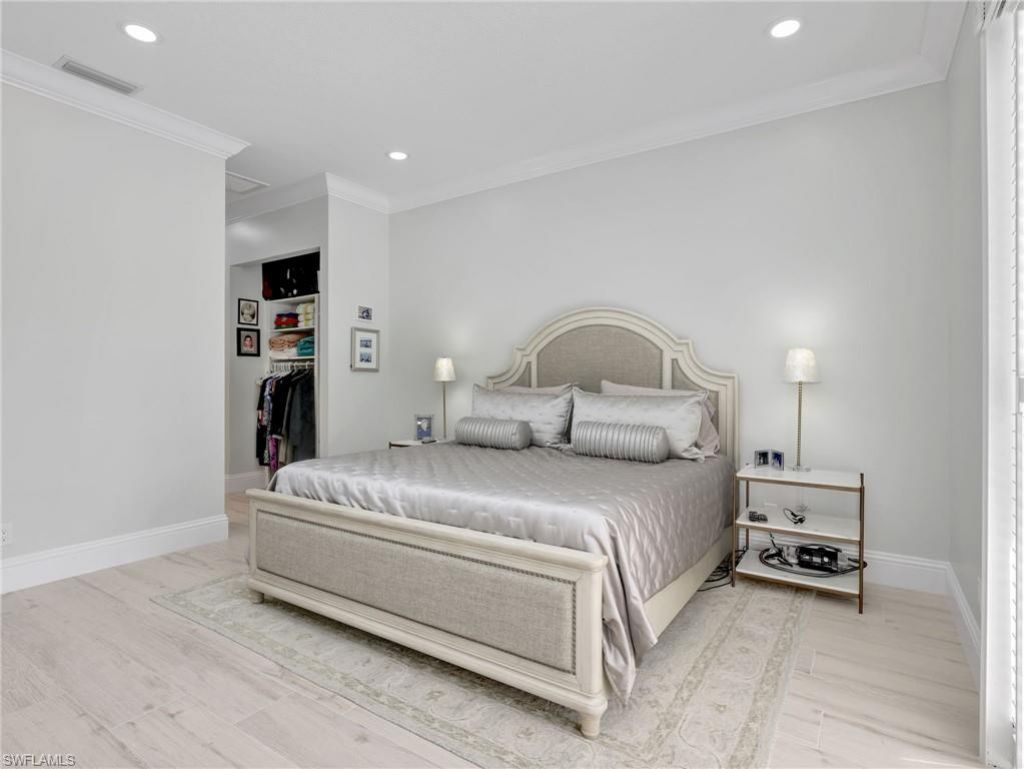 5902 Bermuda Ln, Naples, FL 34119 Photo