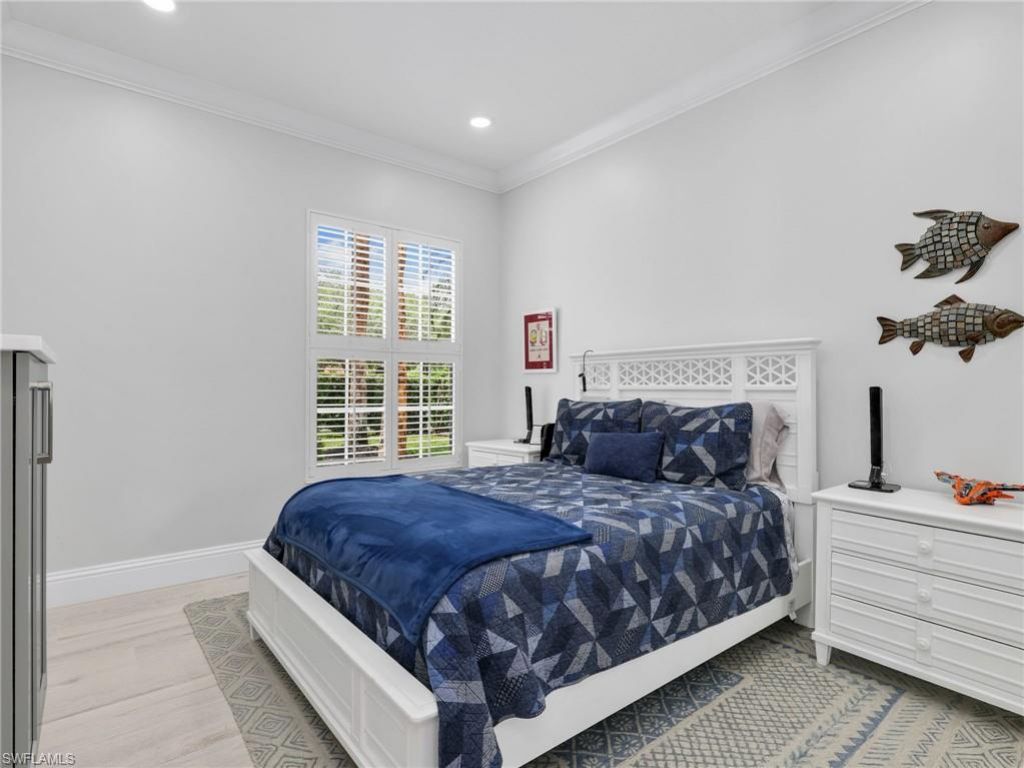 5902 Bermuda Ln, Naples, FL 34119 Photo