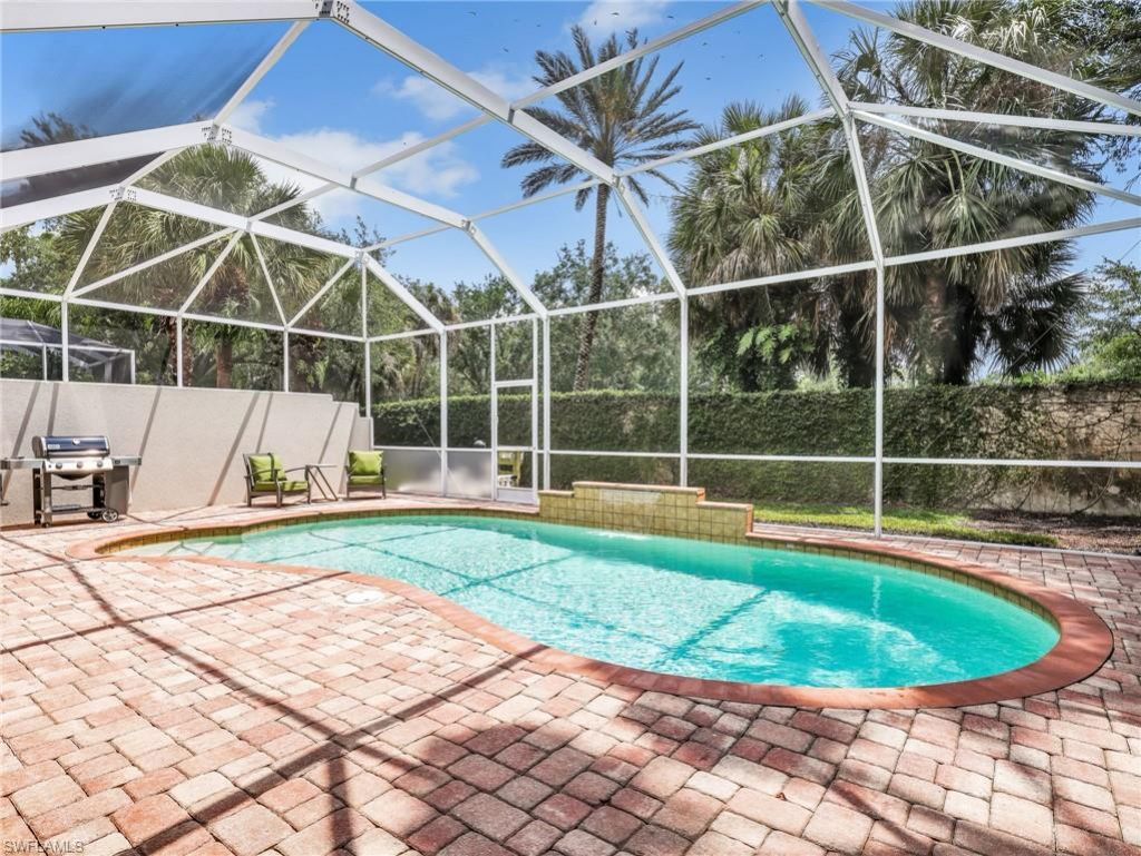 5902 Bermuda Ln, Naples, FL 34119 Photo