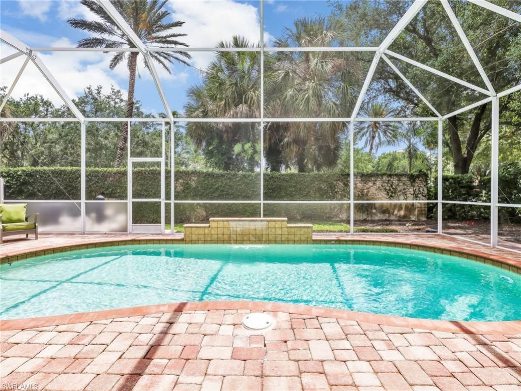 5902 Bermuda Ln, Naples, FL 34119 Photo