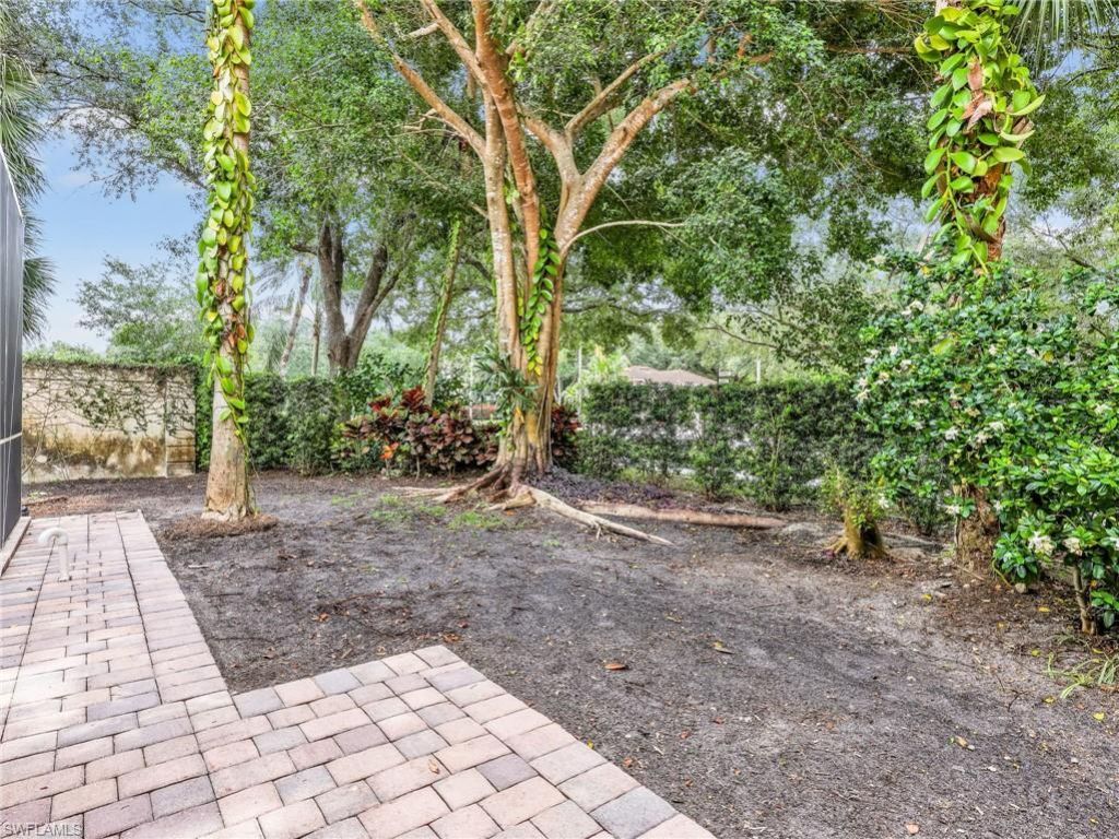 5902 Bermuda Ln, Naples, FL 34119 Photo