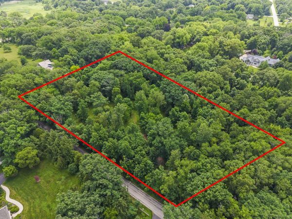 40W789 Whitney Road, St. Charles, IL 60175
