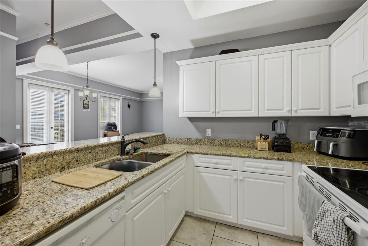 325 NW 14th Street , Unit 307, Gainesville, FL 32603 Photo