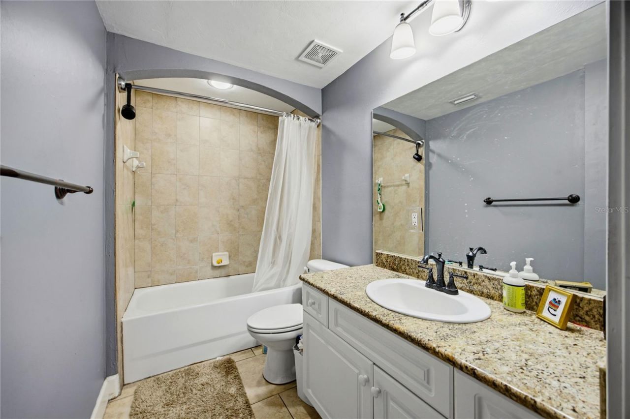 325 NW 14th Street , Unit 307, Gainesville, FL 32603 Photo
