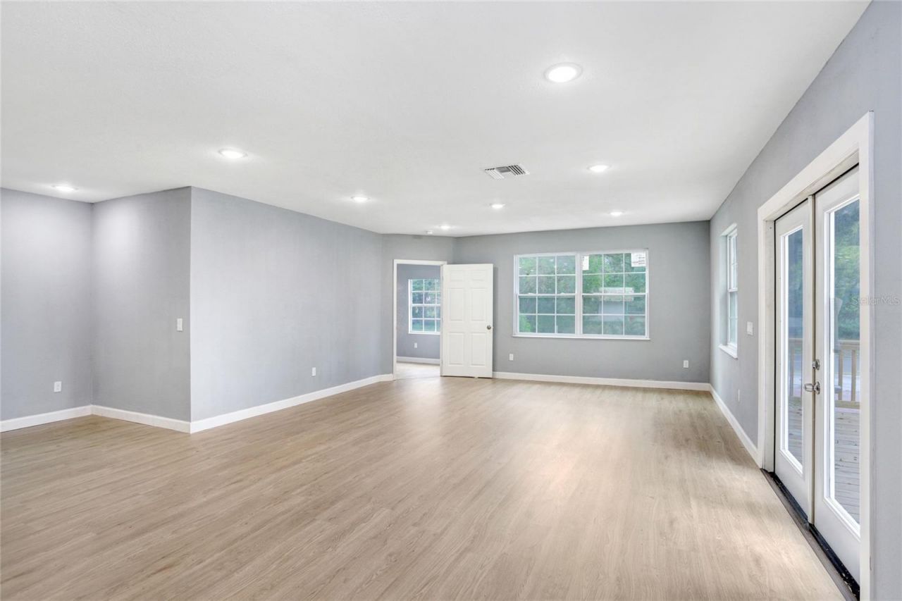 310 S Delaney Avenue , Avon Park, FL 33825 Photo