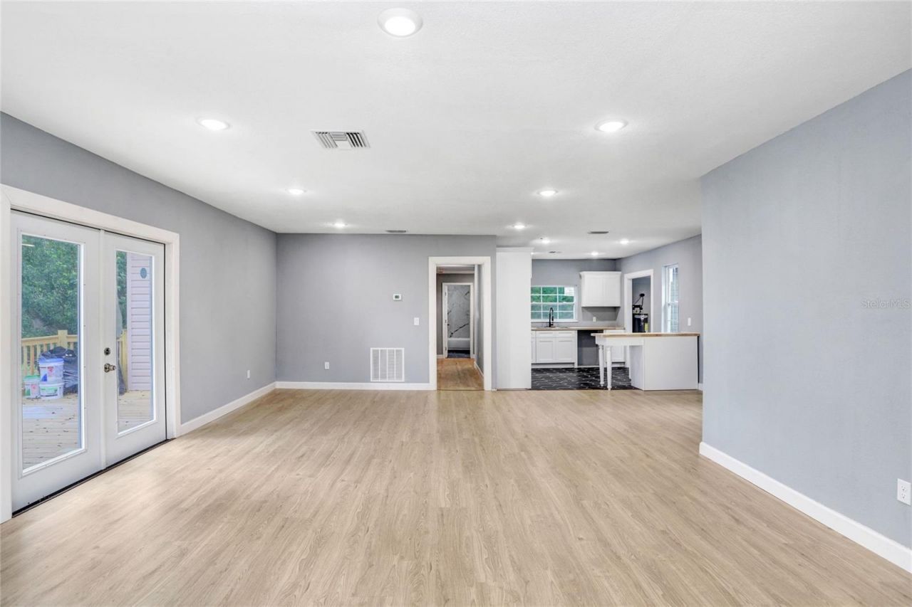 310 S Delaney Avenue , Avon Park, FL 33825 Photo